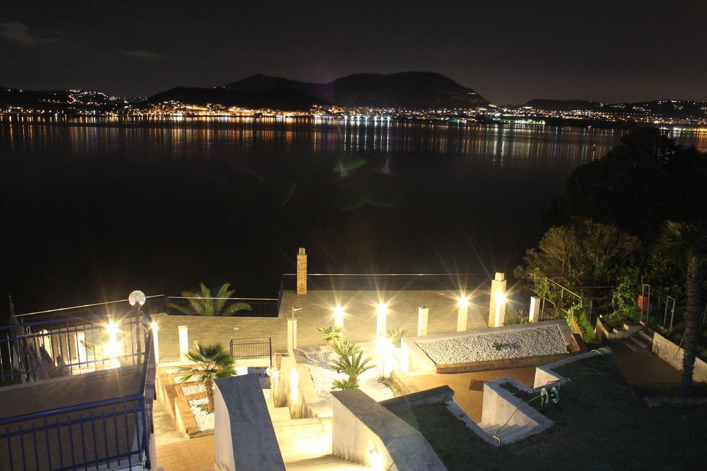 Castello Apartment Bacoli Δωμάτιο φωτογραφία