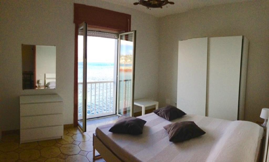 Castello Apartment Bacoli Δωμάτιο φωτογραφία